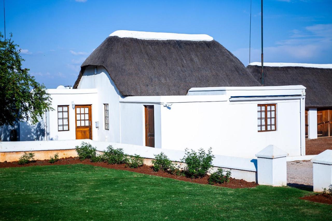 Steynshoop Self-Catering Valley Lodge Hekpoort Bagian luar foto